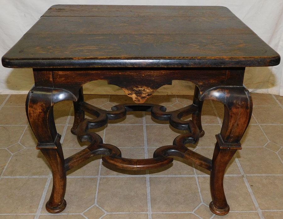 Queen Anne Oak Stretcher Base Tea Table (1 of 3)