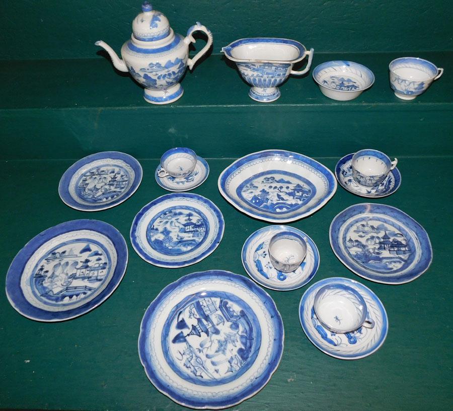 18 Pieces of Early Canton Porcelain (1 of 7)