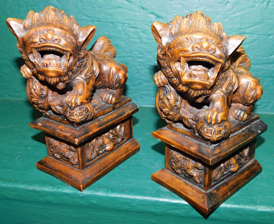 Pair Resin Foo Dog Bookends (1 of 3)