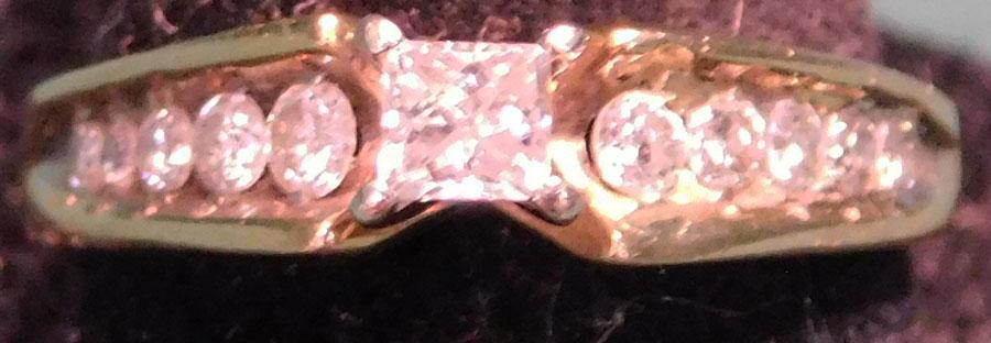 14Kt Gold & Diamond Ladies Engagement Ring (1 of 5)