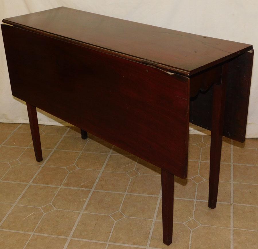 19th C Mahog Straight Leg Drop Leaf Table (1 of 4)