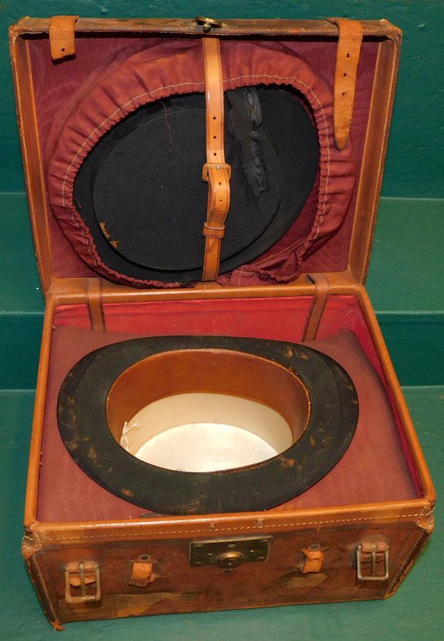 Leather Hat Box W/ 2 Hats (1 of 9)
