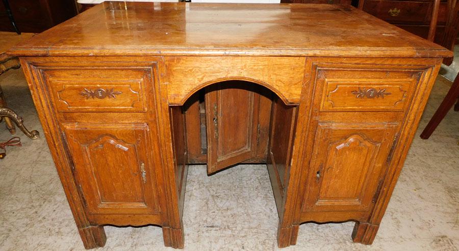 19th C Oak Ladies Desk: 19th C Oak Ladies Desk. 43 3/4" W 29 3/4" D 29" H