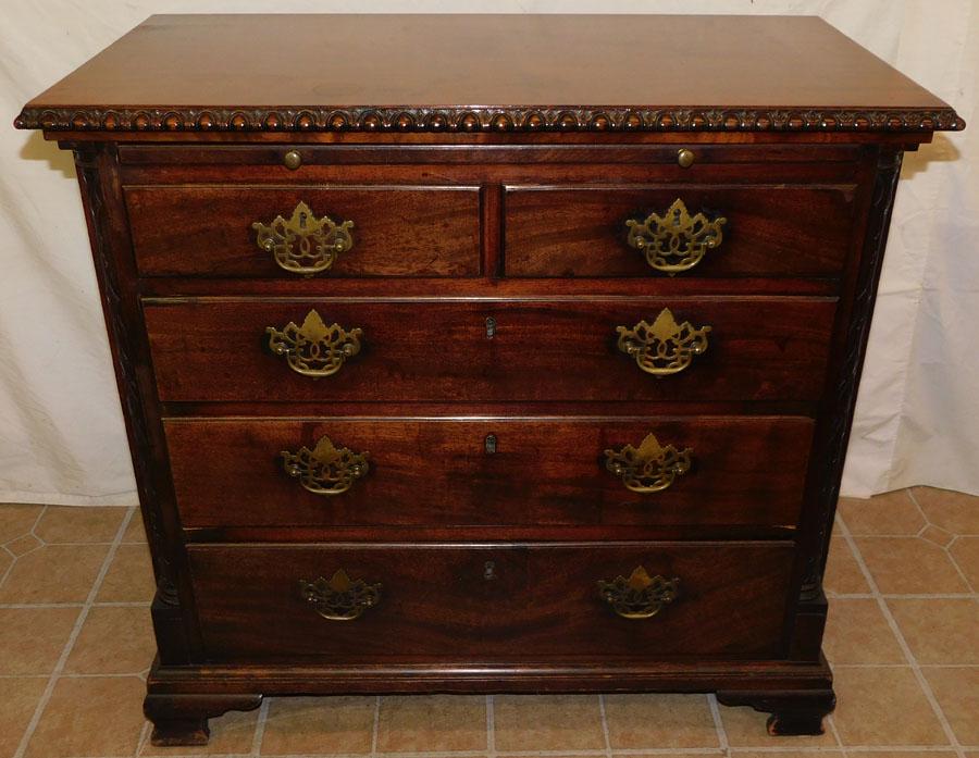 19th C Mahog Chippendale 2/3 Butlers Chest (1 of 8)
