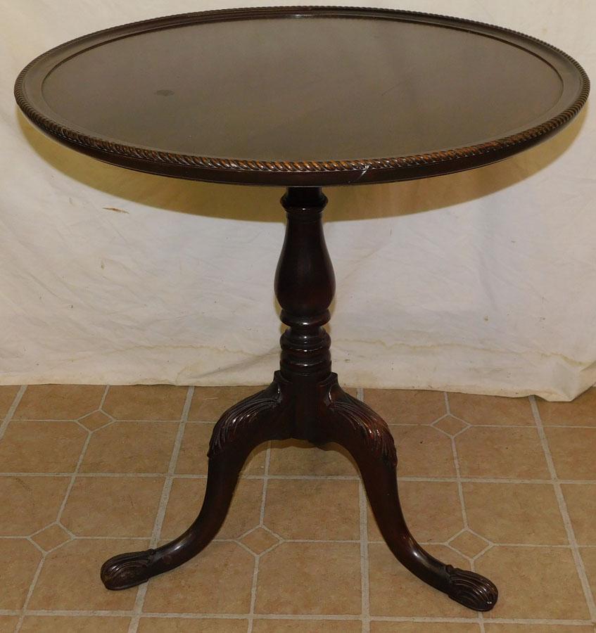 Mahogany Carved Pedestal Table W/ Dish Top: Mahogany Carved Pedestal Table W/ Dish Top. 26" Dia 27" H