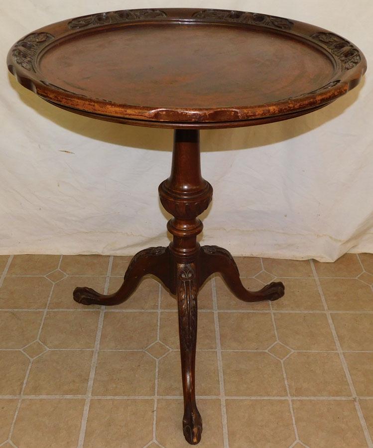Mahogany Carved Pie Crust Top Table: Mahogany Carved Pie Crust Top Table. 26 1/2" Dia 29 1/4" H