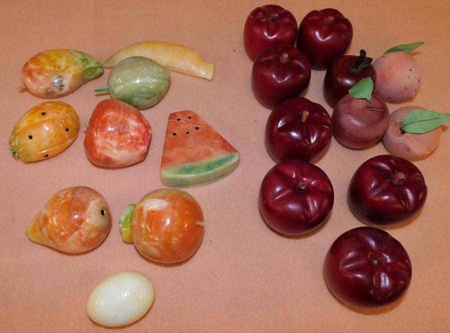 Lot Of Marble Fruit: Lot Of Marble Fruit.
