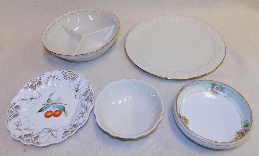 Lot Lenox -- Porcelain -- Charger: Lot Lenox -- Porcelain -- Charger.
