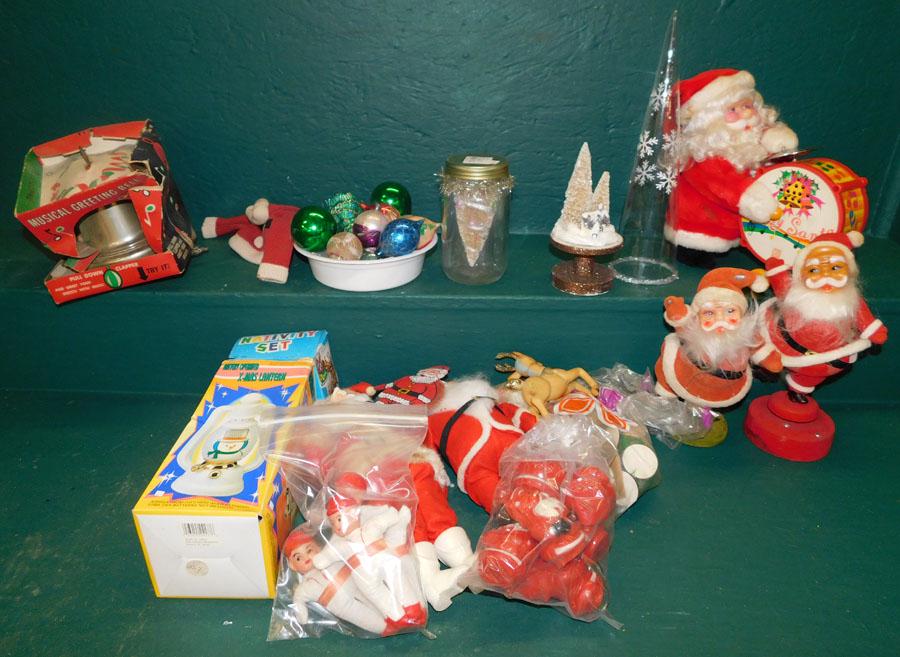 Vintage Christmas China: Vintage Christmas China.