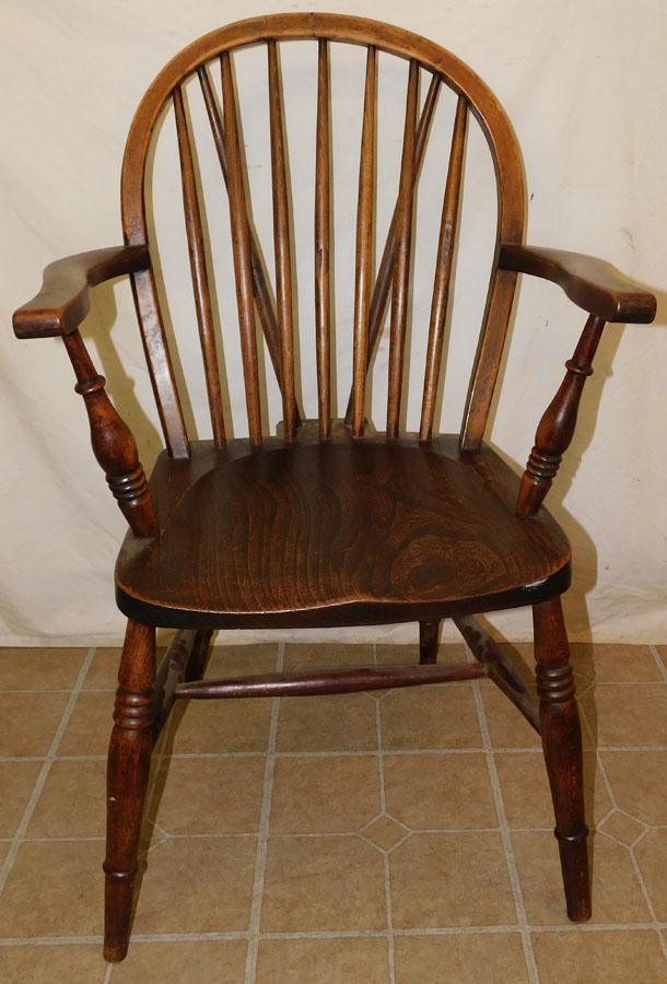 Elm Wood Windsor Arm Chair: Elm Wood Windsor Arm Chair . 37 1/4" H