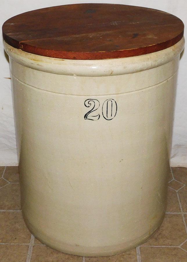 20 Gallon Stone Ware Crock W/ Lid (1 of 5)