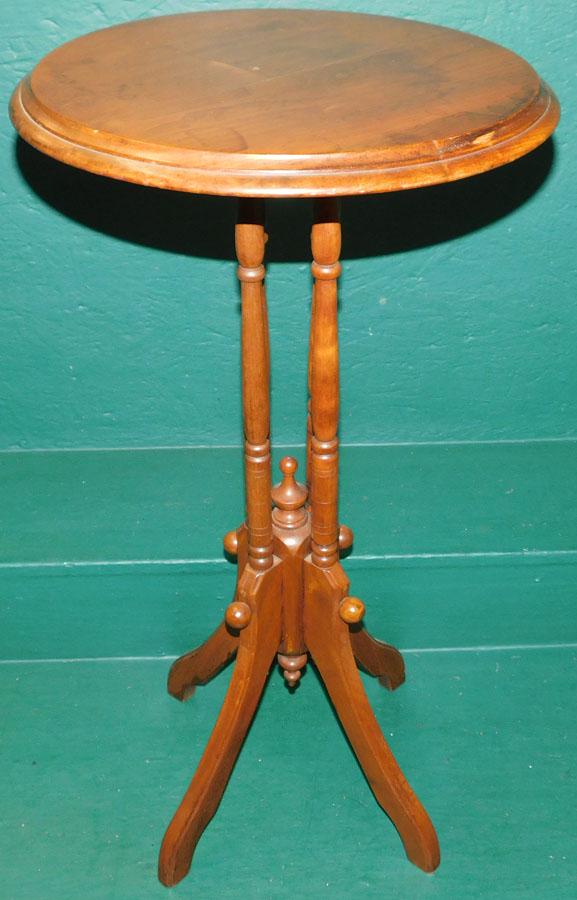Victorian Candle Stand (1 of 3)