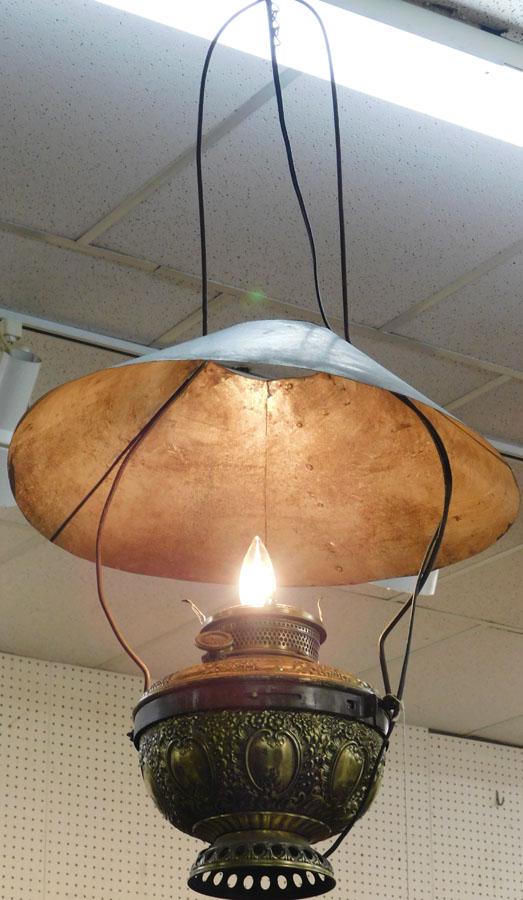 Brass Country Store Light Fixture W/ Tole Pntd Shade (1 of 3)