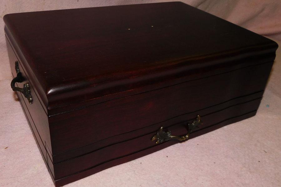 Mahogany Flatware Box by Reed & Barton: Mahogany Flatware Box by Reed & Barton. 17 1/4" W 12" D 7" H