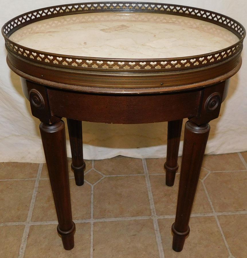 MT Oval French Stand W/ Brass Gallery (1 of 2)