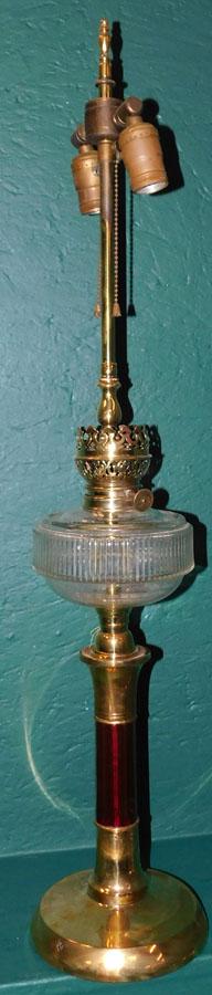 Ruby Glass & Brass Banquet Oil Lamp (1 of 3)