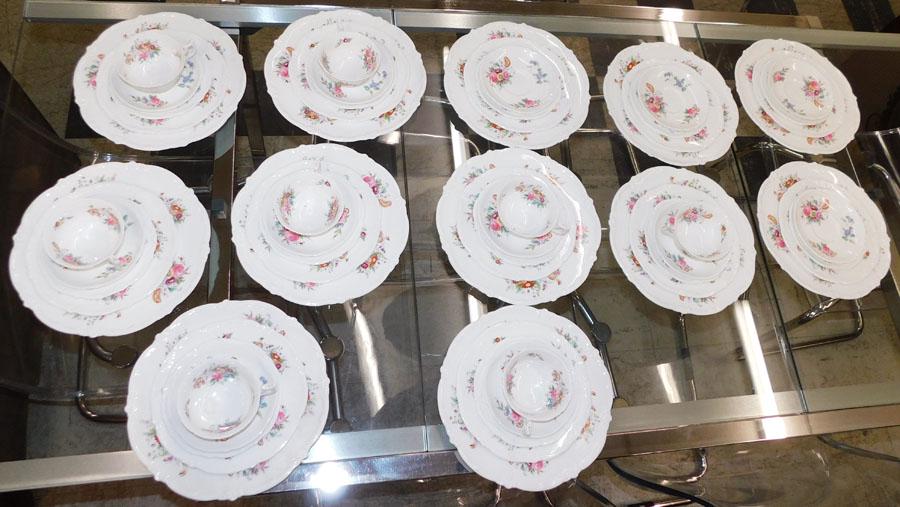 56 Pc Coalport Dinner Set " Old Coalport" (1 of 5)