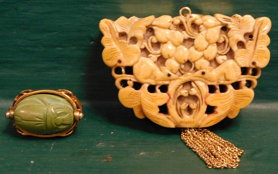 14kt Gold Carved Pendant & Ring W/ Cabochon (1 of 2)