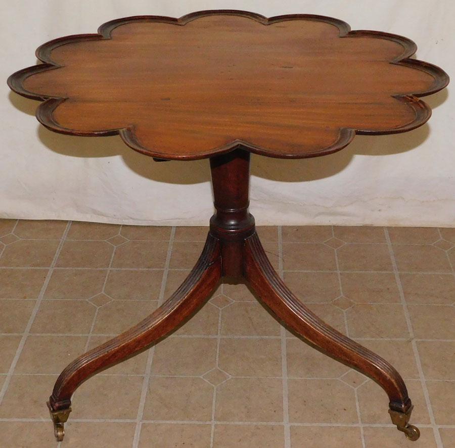 19th C Mahogany Shaped Top Tea Table (1 of 6)