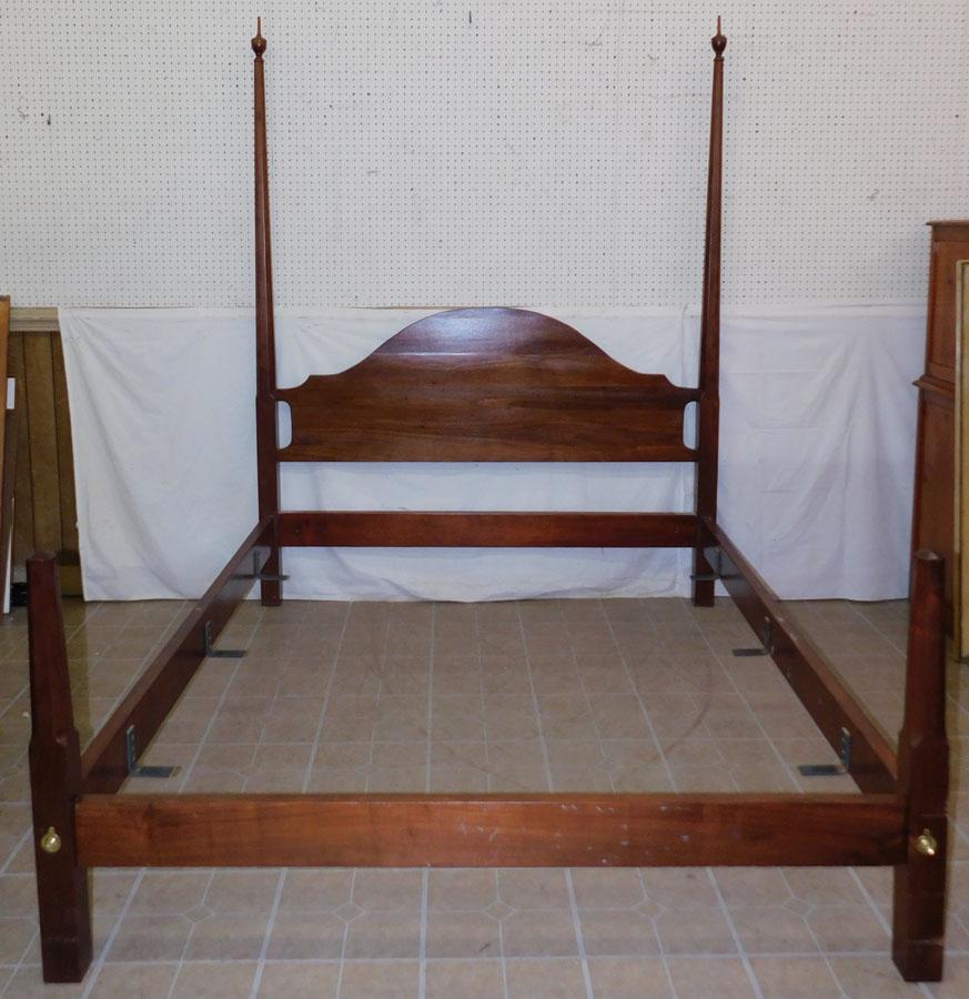 Walnut Pencil Post Queen Size Bed Made By Ray Etheridge (1 of 5)