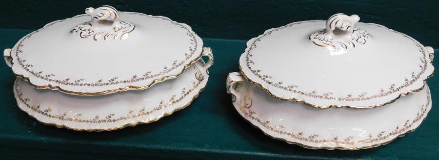 2 Homer Laughlin Covered Casseroles: 2 Homer Laughlin Covered Casseroles. 11" W 5" H