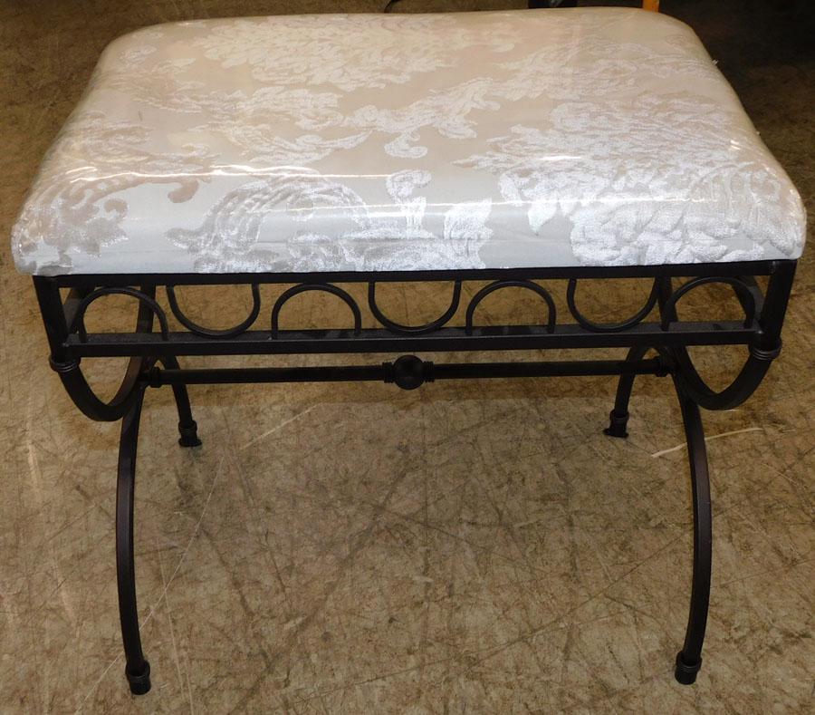 Wrought Iron Vanity Bench: Wrought Iron Vanity Bench . 19" W 14" D 18" H