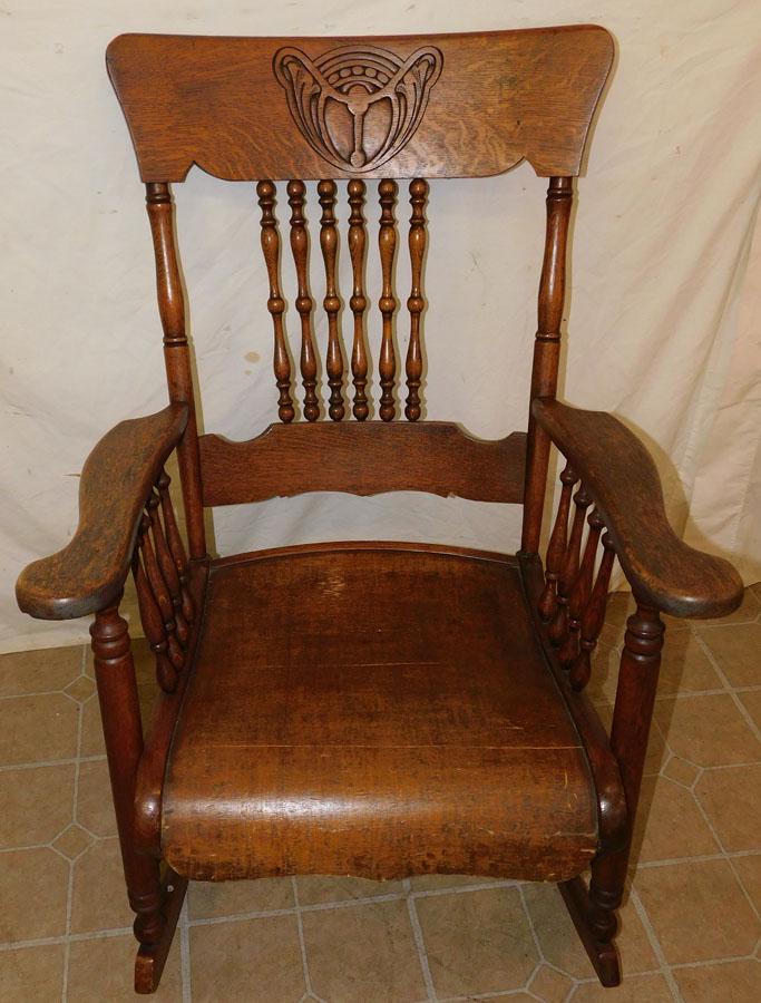 Antique Oak Rocking Chair: Antique Oak Rocking Chair. 40" H
