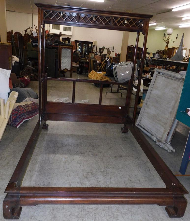 Cherry Queen Size Bed By Henredon: Cherry Queen Size Bed By Henredon. 69 1/2" W 84" H