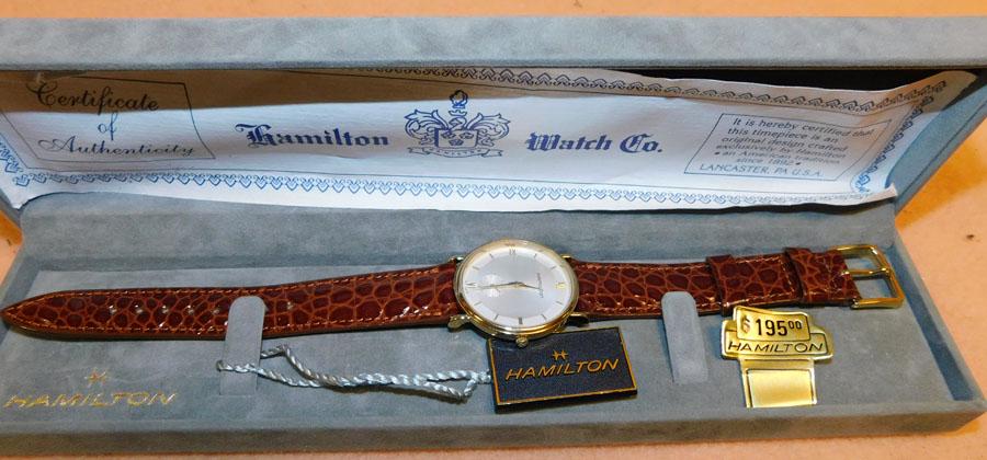 Hamilton Men's Wrist Watch (Needs Battery): Hamilton Men's Wrist Watch (Needs Battery).