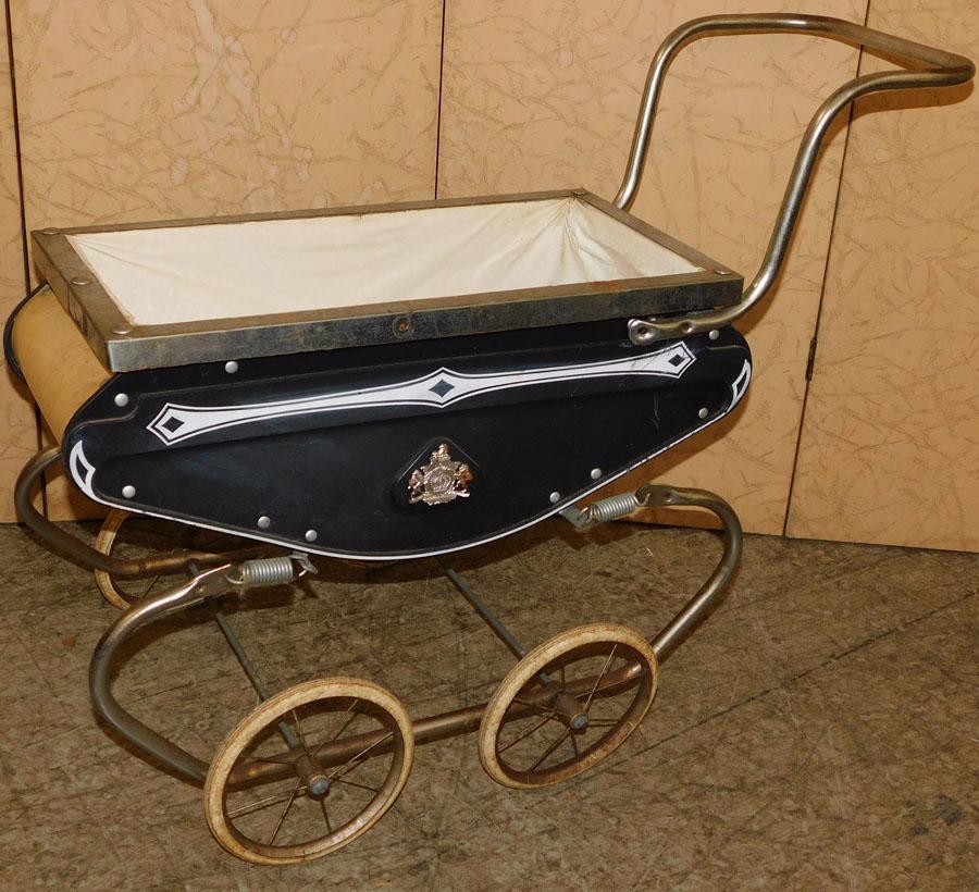 Vintage Doll Carriage: Vintage Doll Carriage . 31" L 25" H
