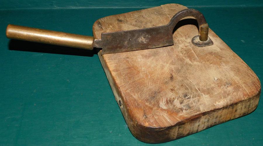 Antique Cutting Board (1 of 3)