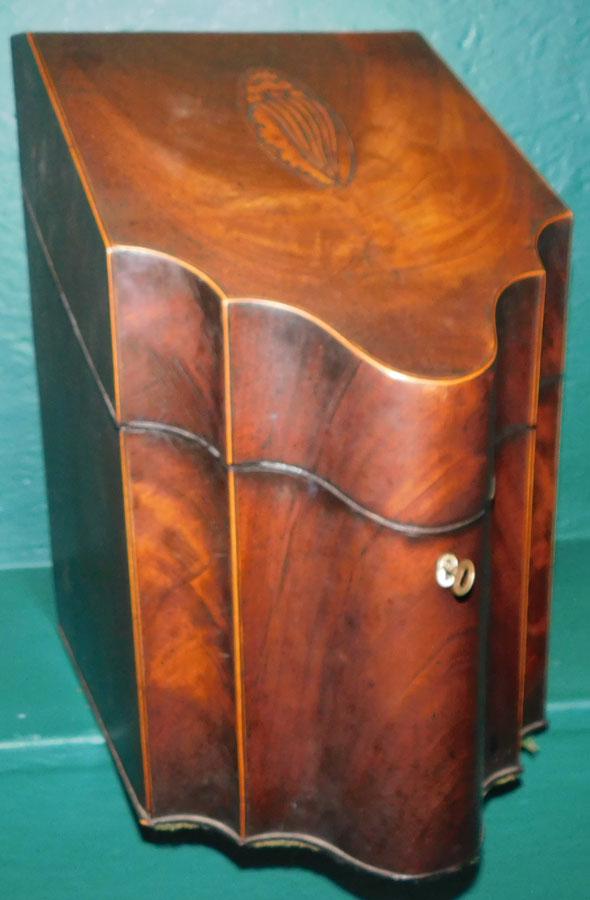 Mahogany Conch Shell Inlaid Knife Box w Fittings (1 of 6)
