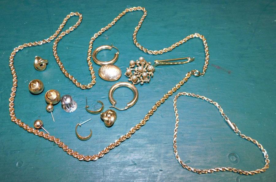 Misc. Gold Colored Jewelry (1 of 1)