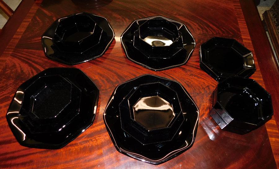 18 Pc MCM French Arcoroc Dinnerware (1 of 3)