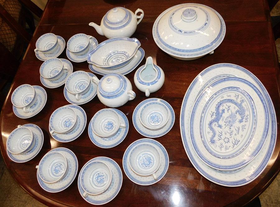 31 Pc Blue & White Oriental Rice Pattern Dinnerware (1 of 5)