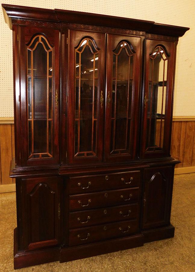 Mahogany 2 PC China Cabinet By Kincaid (1 of 6)