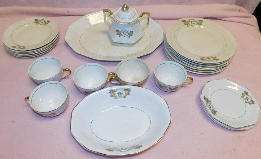 Lot Porcelain Dinnerware (1 of 2)
