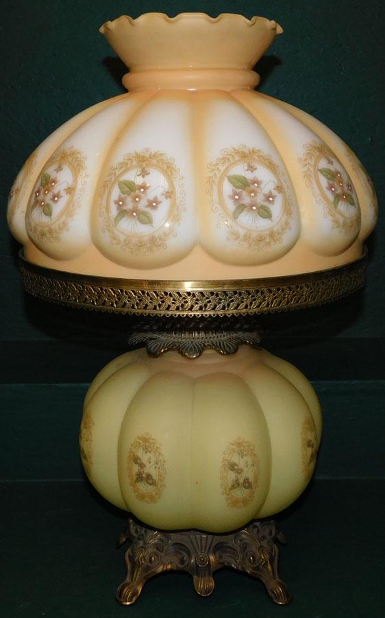 Vintage Hand Painted GWTW Lamp (1 of 3)