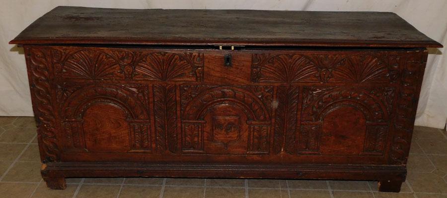 18th C Walnut Carved Blanket Box (1 of 9)