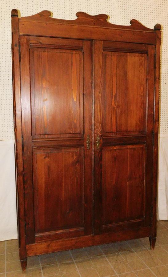 19th C Pine Wardrobe (NO SHELVES) (1 of 8)
