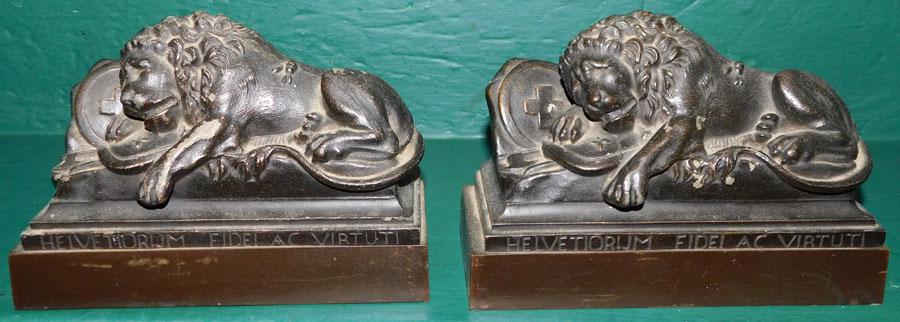 Pair Metal Lion Bookends (1 of 3)