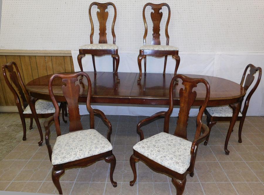 7 Pc Cherry Queen Anne Table & Chairs (1 of 5)