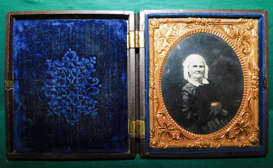 Daguerreotype In Gutta Percha Union Case (1 of 2)