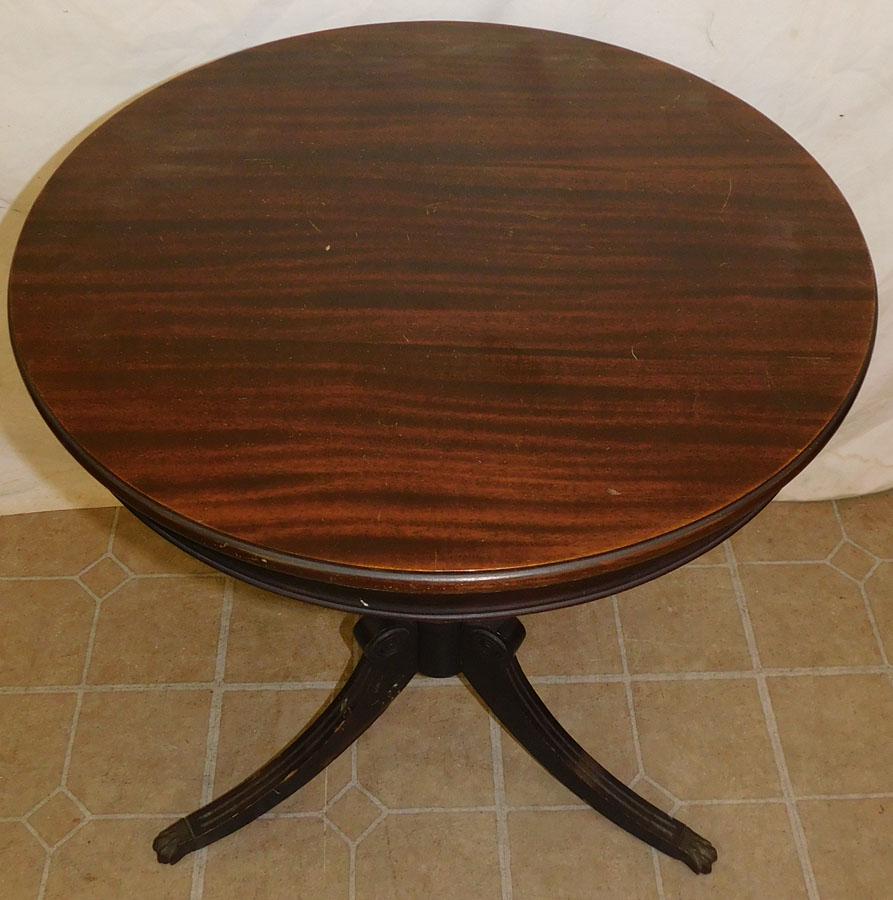 Round Mahogany Pedestal Table (1 of 2)