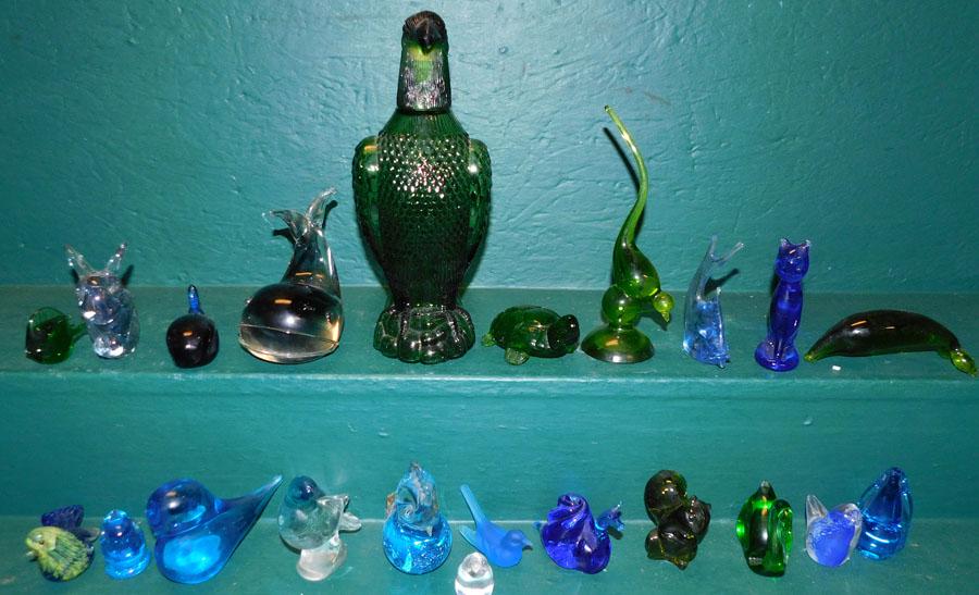 Lot Of Glass Paperweights & Eagle Decanter (1 of 6)