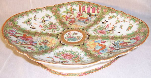 Rose Mandarin footed shaped center bowl