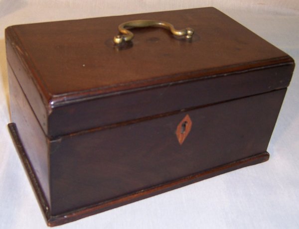 Mahog Queen Anne tea caddy w/ fitted compartments