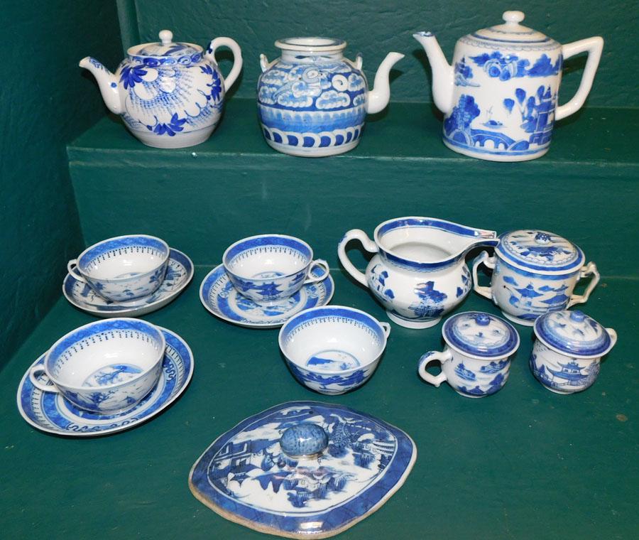 15 Piece Lot of Blue & White Canton, (Minor Damage (1 of 8)
