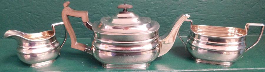 3 Piece Hallmarked English Sterling Tea Set (35.8 T.O) (1 of 7)