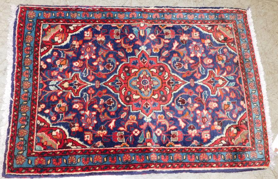 2' 2" x 3' Handmade Oriental Rug (1 of 3)